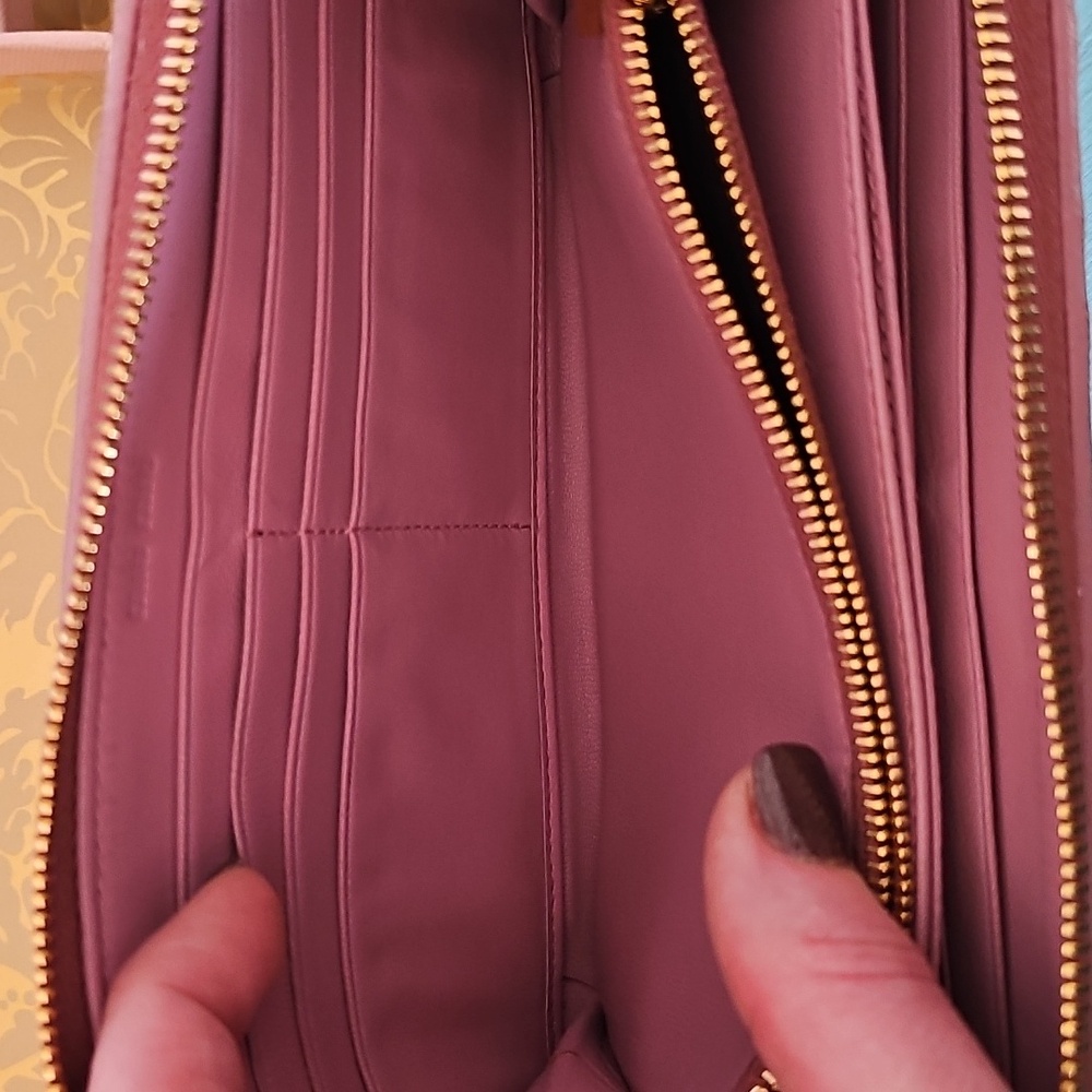 Miu Miu By Prada Women's Large Matelassé Nappa Leather Wallet - Picture 9 of 16